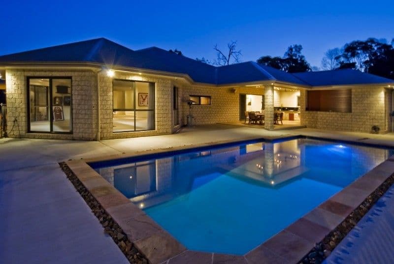 1 Honeysuckle Court, CORNUBIA QLD 4130, Cornubia - Thumbnail 3