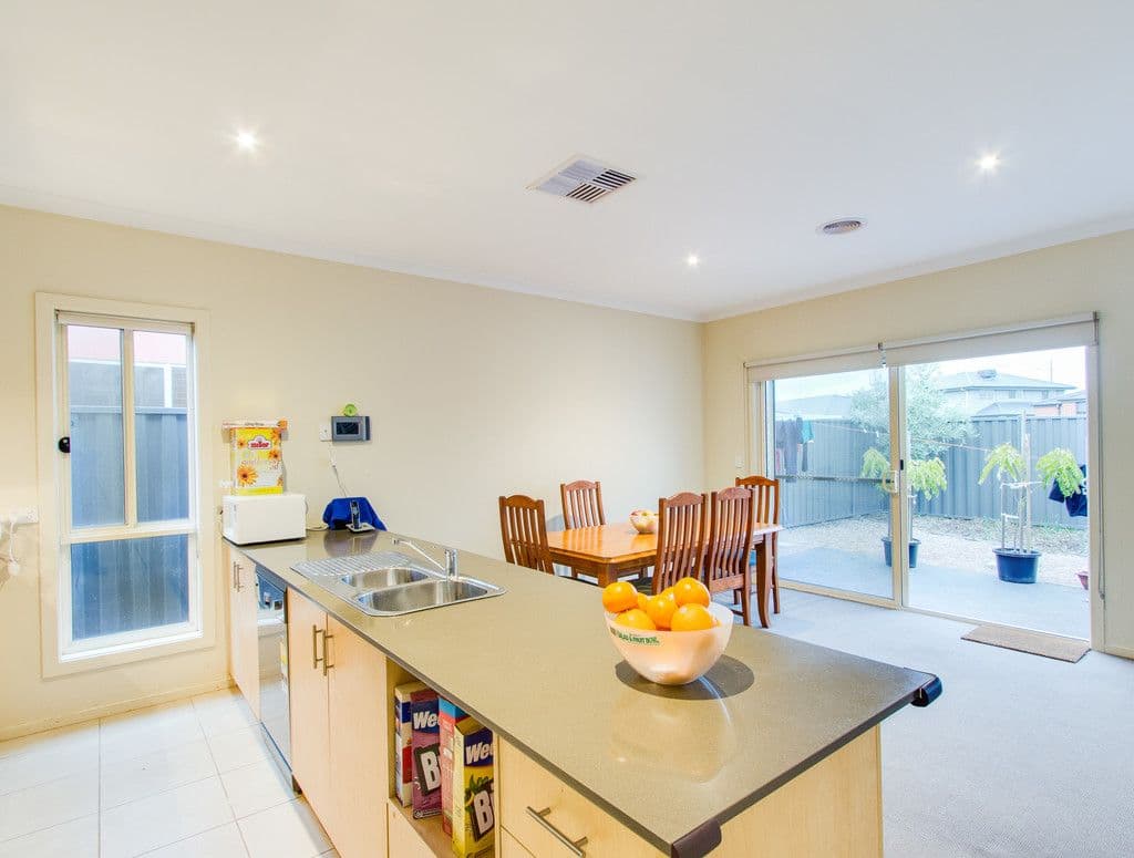 12 Bunnorong Street, Tarneit VIC 3029, Tarneit - Thumbnail 4