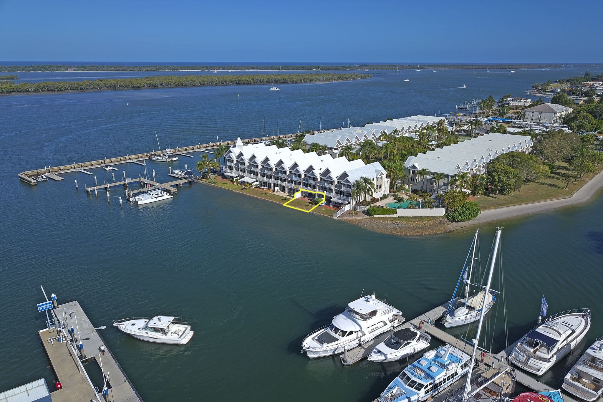 3 Marina Crescent, Hollywell QLD 4216, Hollywell - Thumbnail 2