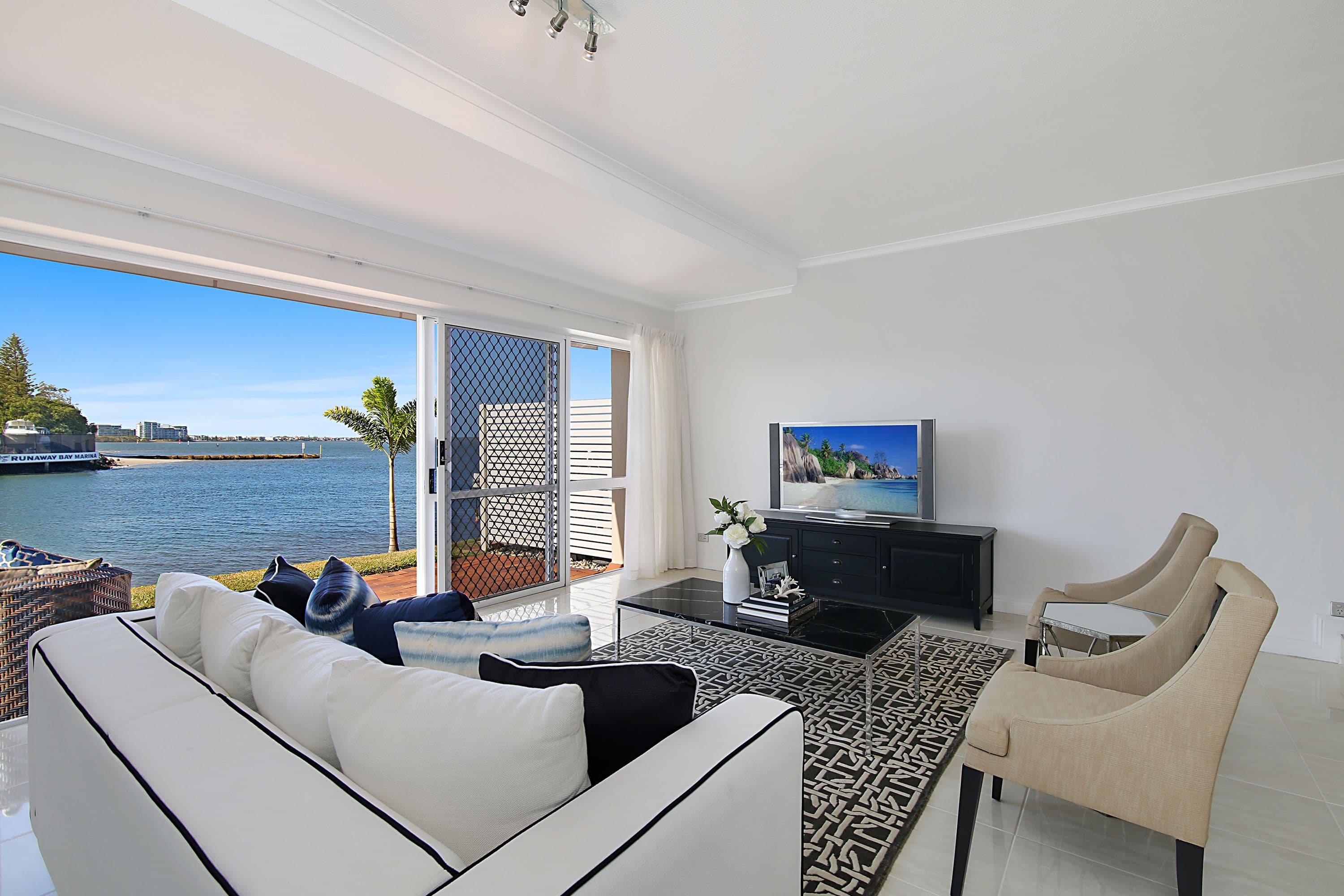 3 Marina Crescent, Hollywell QLD 4216, Hollywell - Thumbnail 4