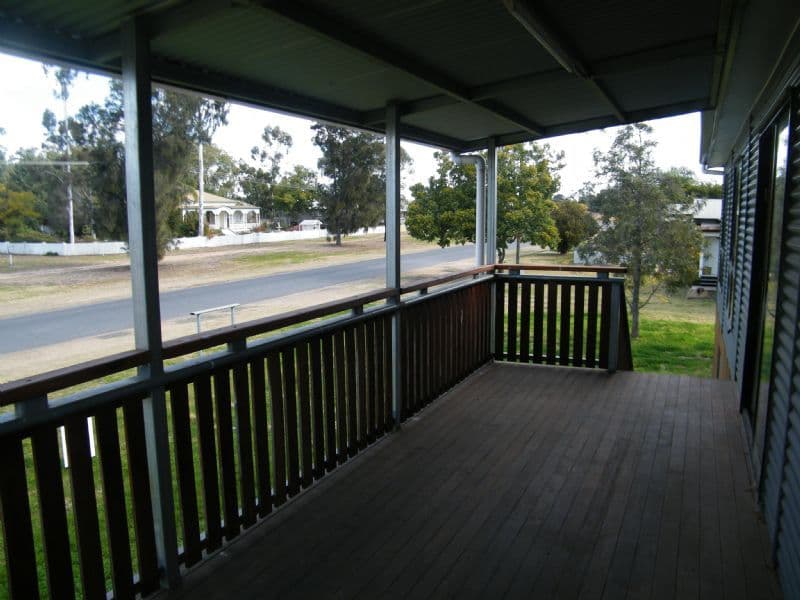 38 Davis Street, CHINCHILLA QLD 4413, Chinchilla - Thumbnail 6
