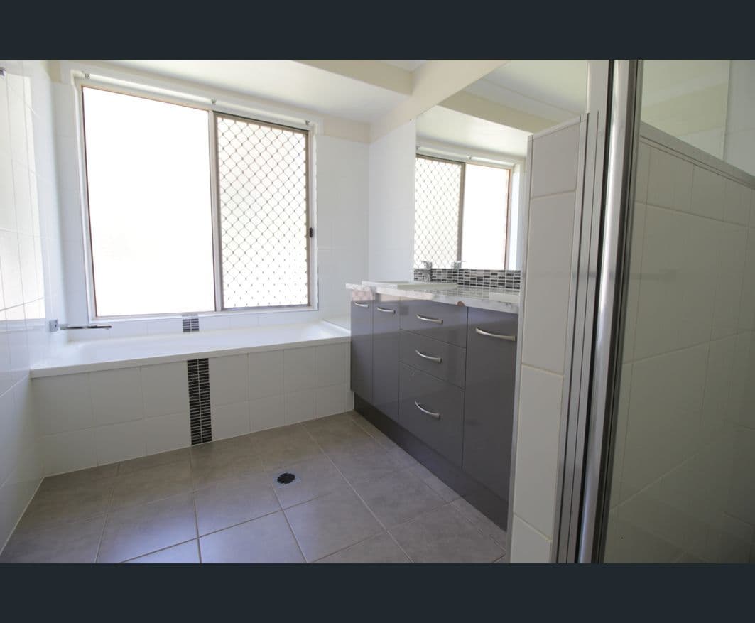 16 Batavia Court, Emerald QLD 4720, Emerald - Thumbnail 6