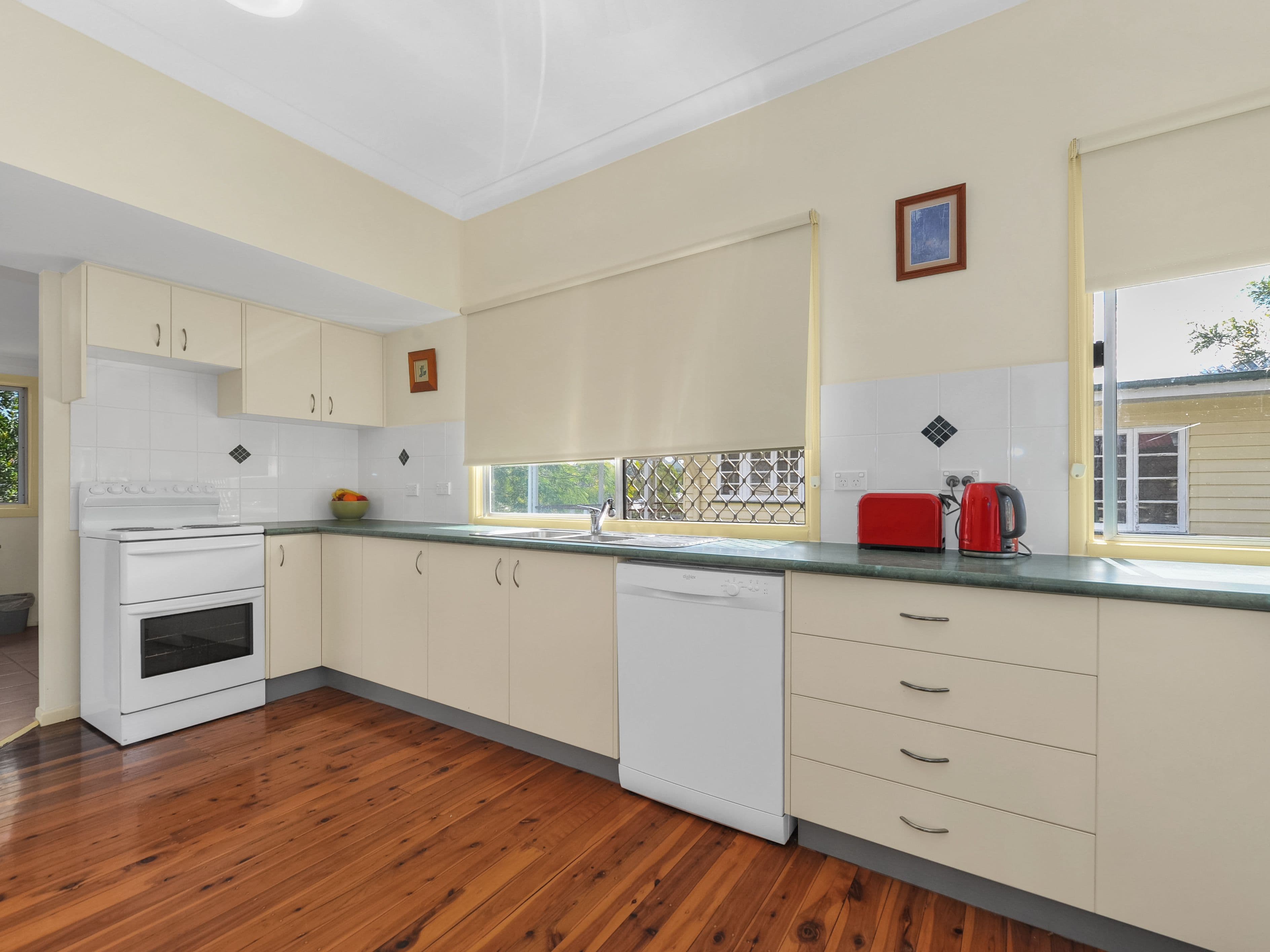 8 Dundonald Street, Everton Park QLD 4053, Everton Park - Thumbnail 5