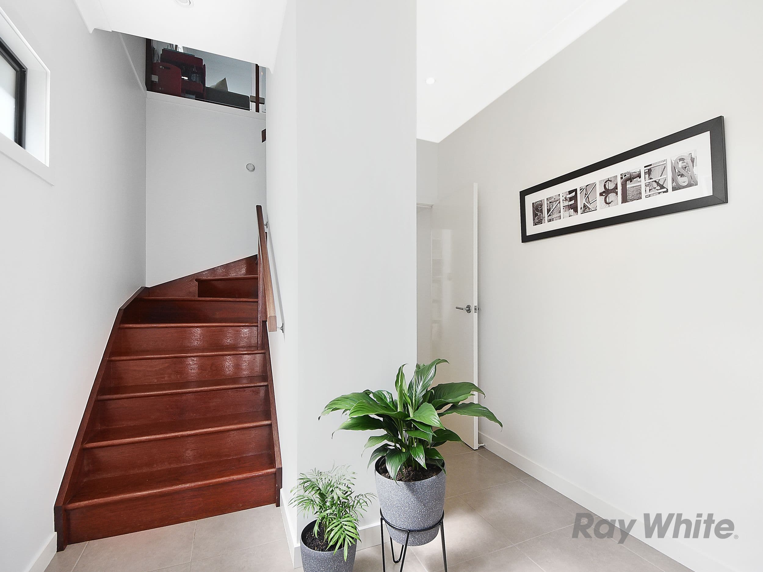 3/92 Cowper Street, Footscray - Thumbnail 2
