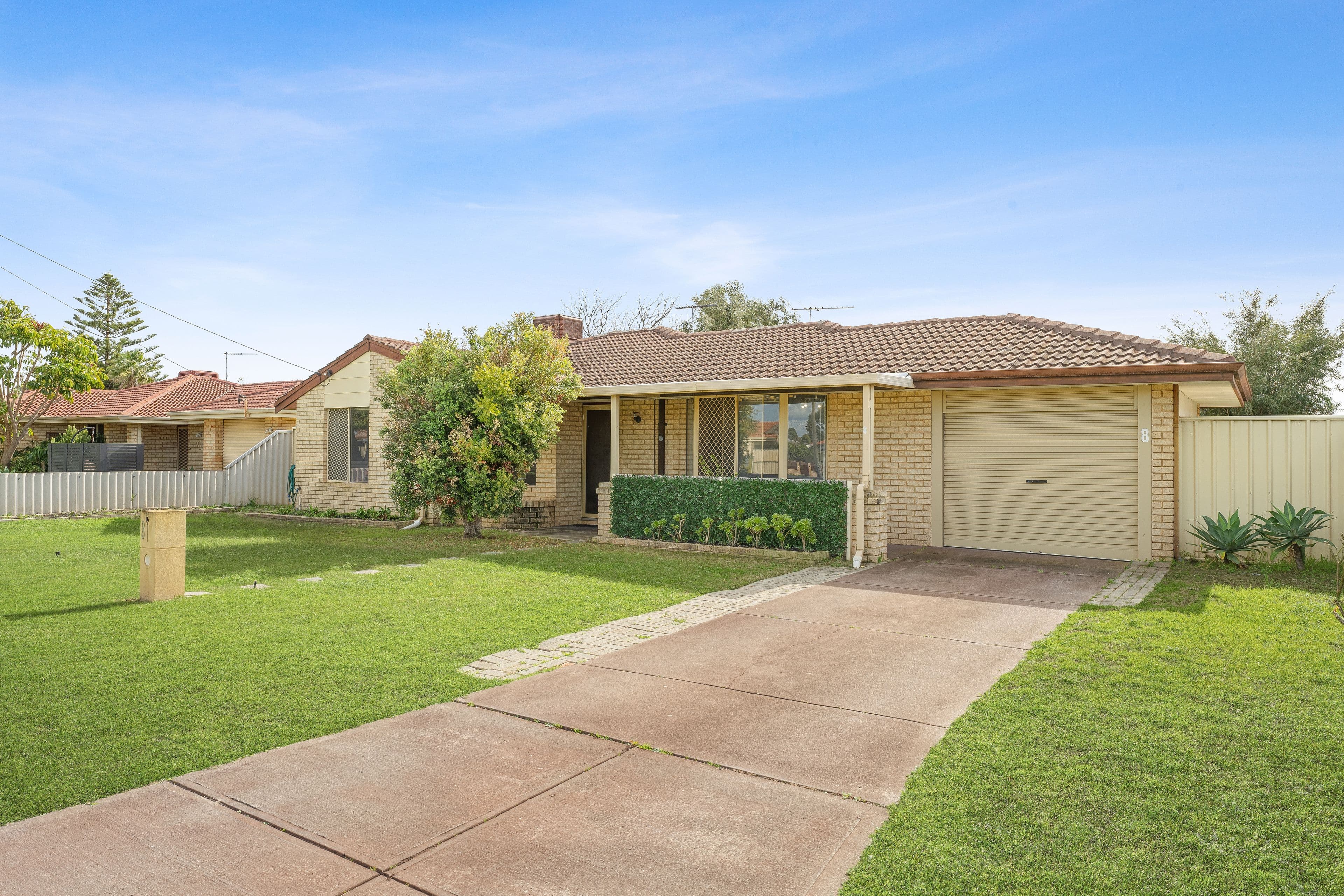 8 Conway Loop, Waikiki WA 6169, Waikiki - Thumbnail 2