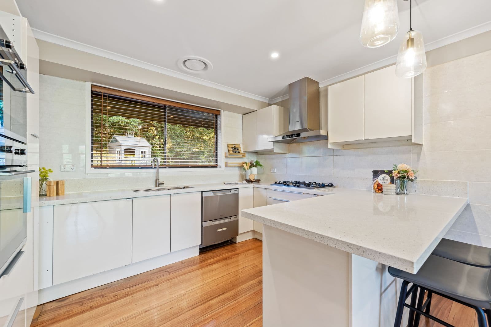 14 Hamsterley Square, Wantirna VIC 3152, Wantirna - Thumbnail 4