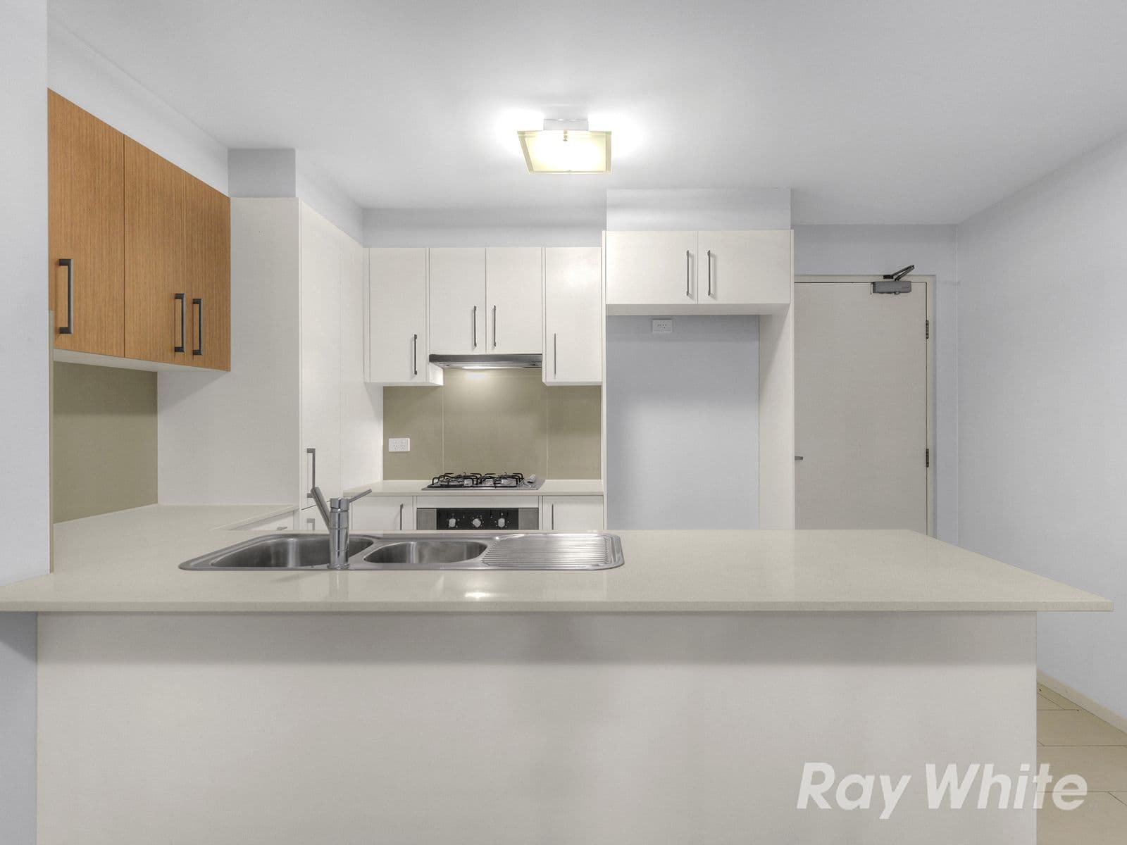 610 South Pine Road, Everton Park QLD 4053, Everton Park - Thumbnail 2
