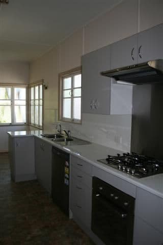 40 Taylor Street, ROMA QLD 4455, Roma - Thumbnail 2