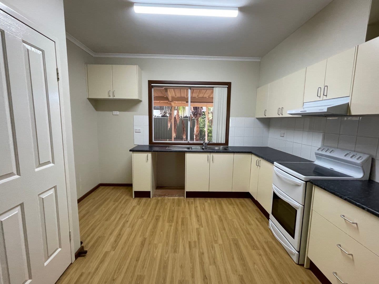 8 Nickol Road, Nickol WA 6714, Nickol - Thumbnail 2