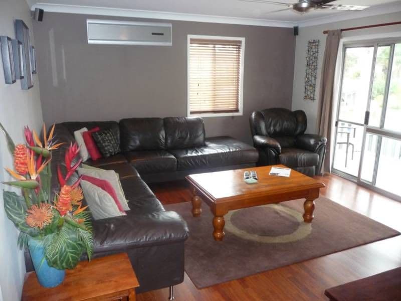 3 Sinclair Place, BEENLEIGH QLD 4207, Beenleigh - Thumbnail 2