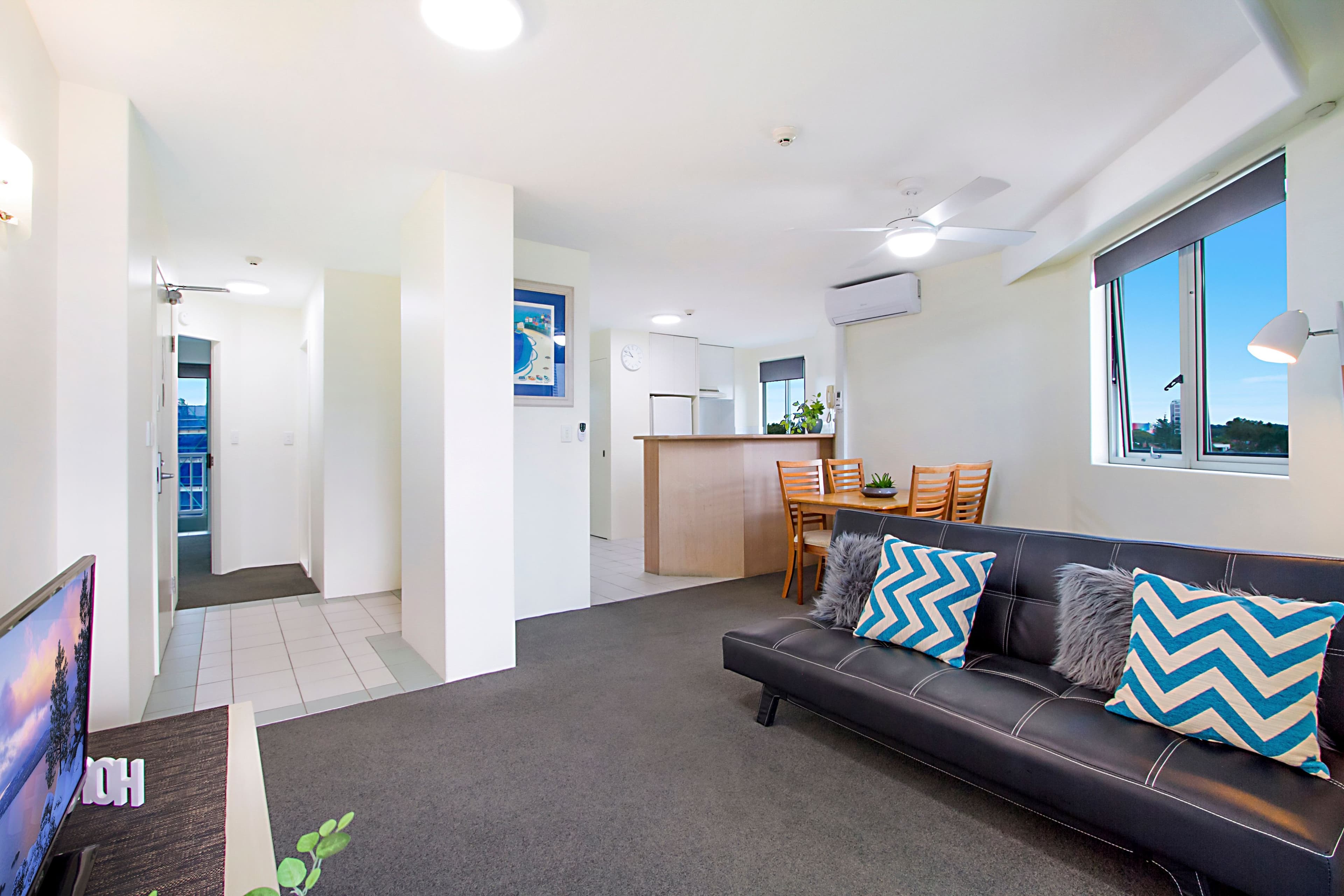 7 Mallana Street, Surfers Paradise QLD 4217, Surfers Paradise - Thumbnail 2