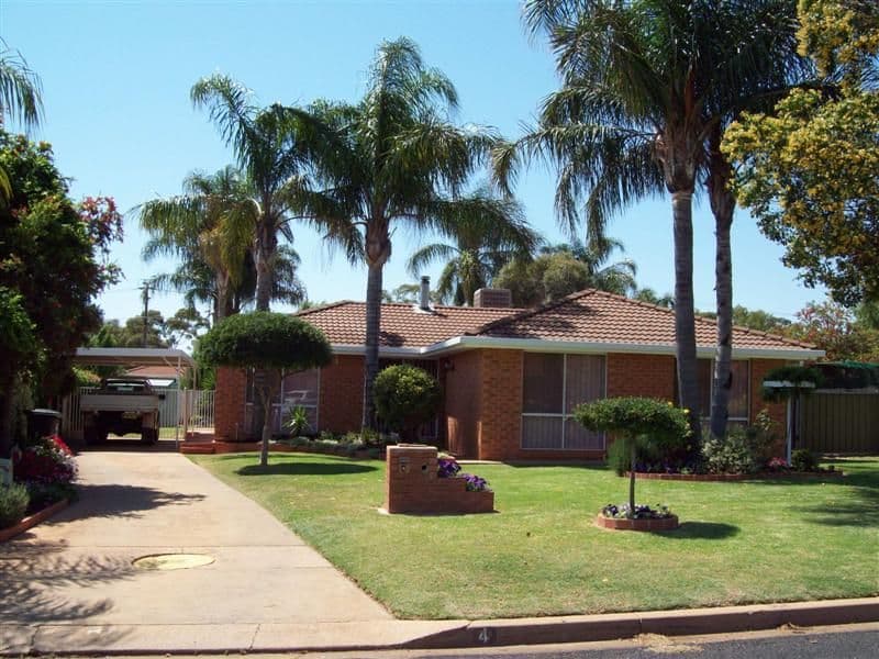 4  Flinders Close, DUBBO NSW 2830, Dubbo - Image 1