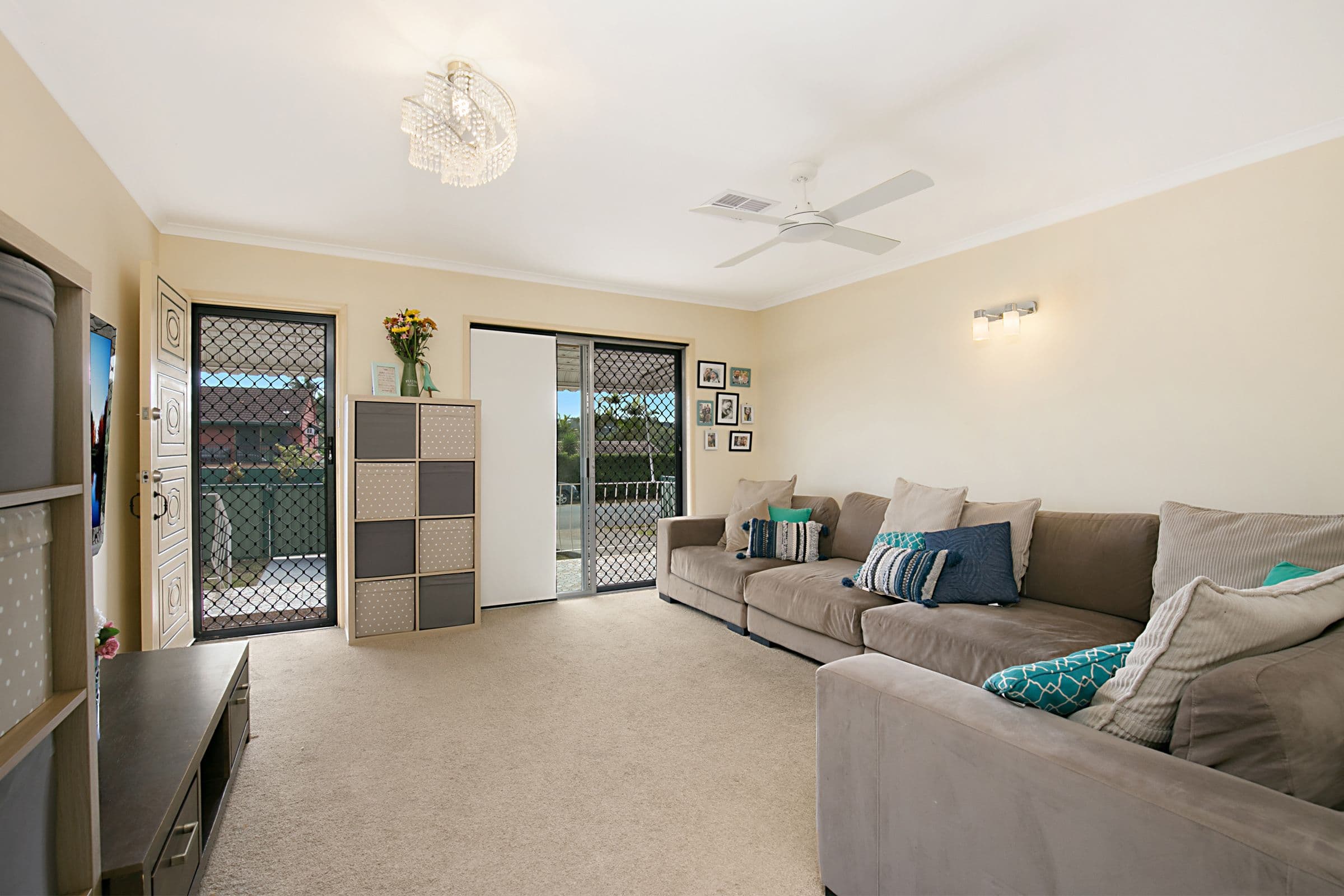 24 Boronia Avenue, Daisy Hill QLD 4127, Daisy Hill - Thumbnail 2