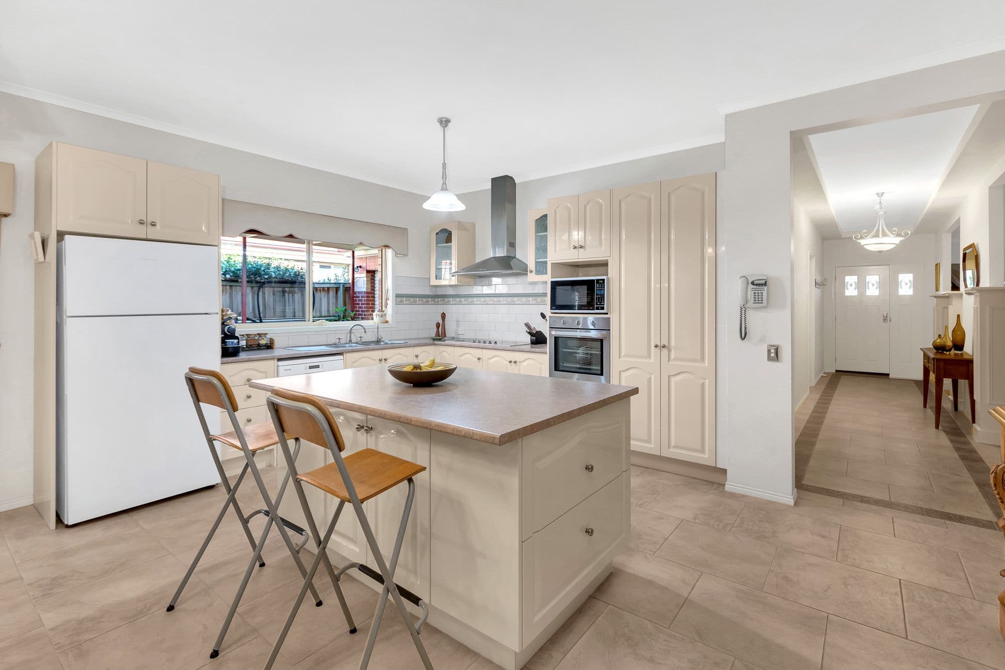 16 Decora Court, Werribee VIC 3030, Werribee - Thumbnail 3