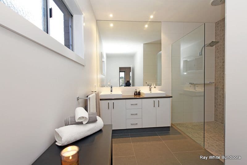 19 Anglers Drive, EPPING VIC 3076, Epping - Thumbnail 5