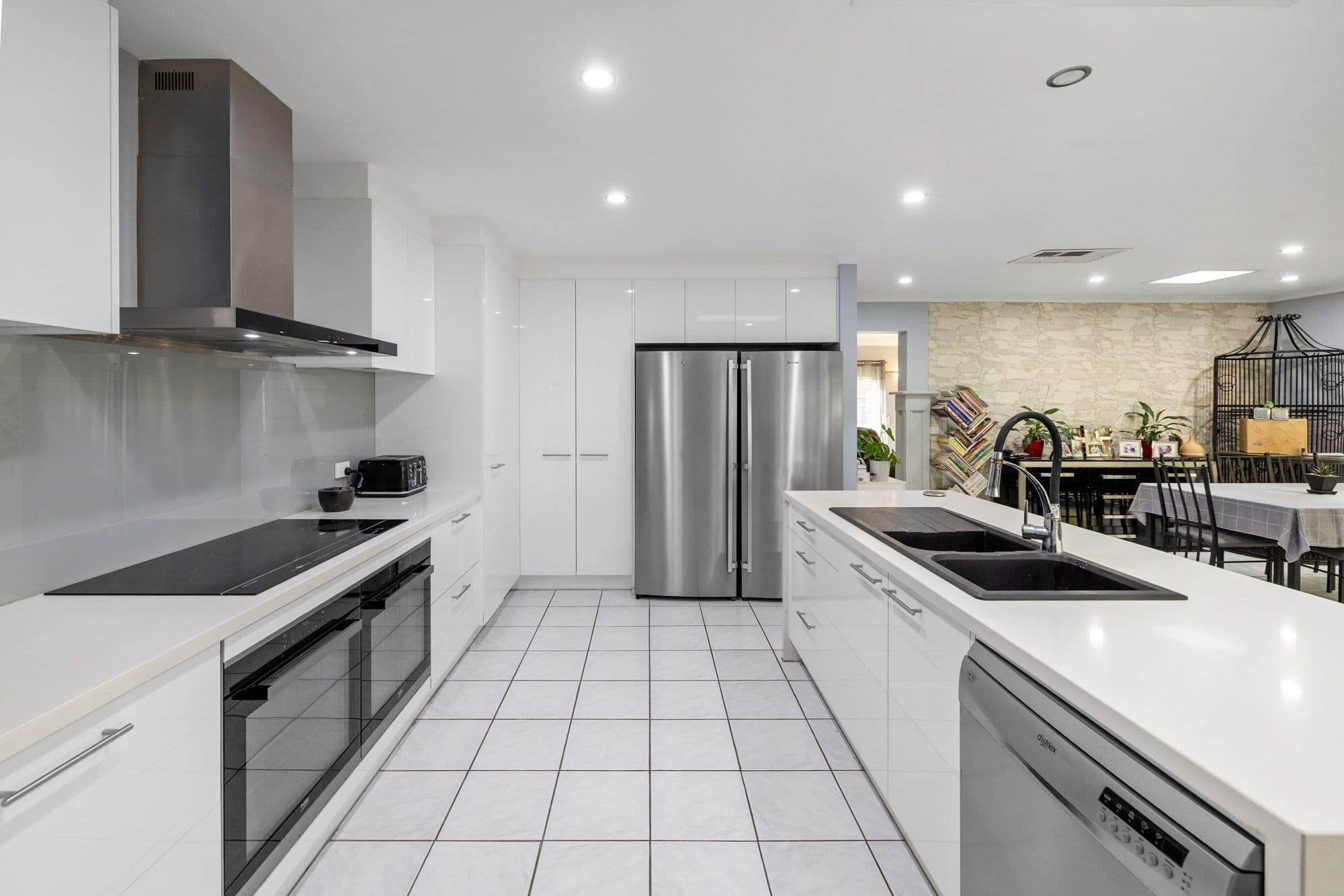 25 Dongala Drive, Werribee VIC 3030, Werribee - Thumbnail 3