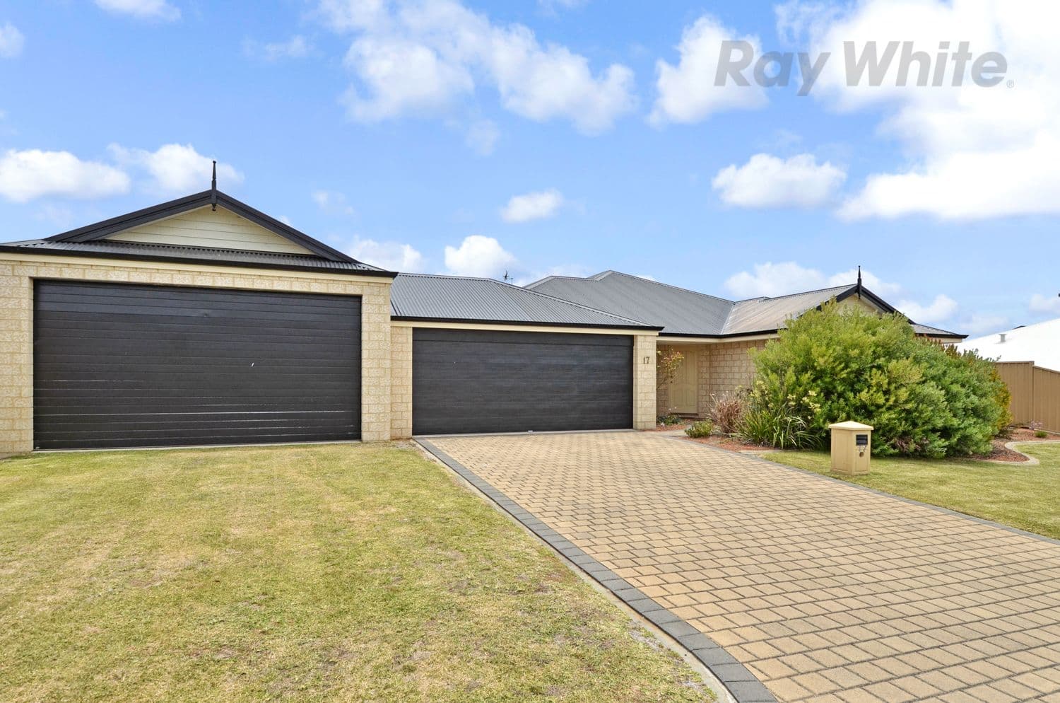 17 Grandis Way, Yakamia WA 6330, Yakamia - Thumbnail 2