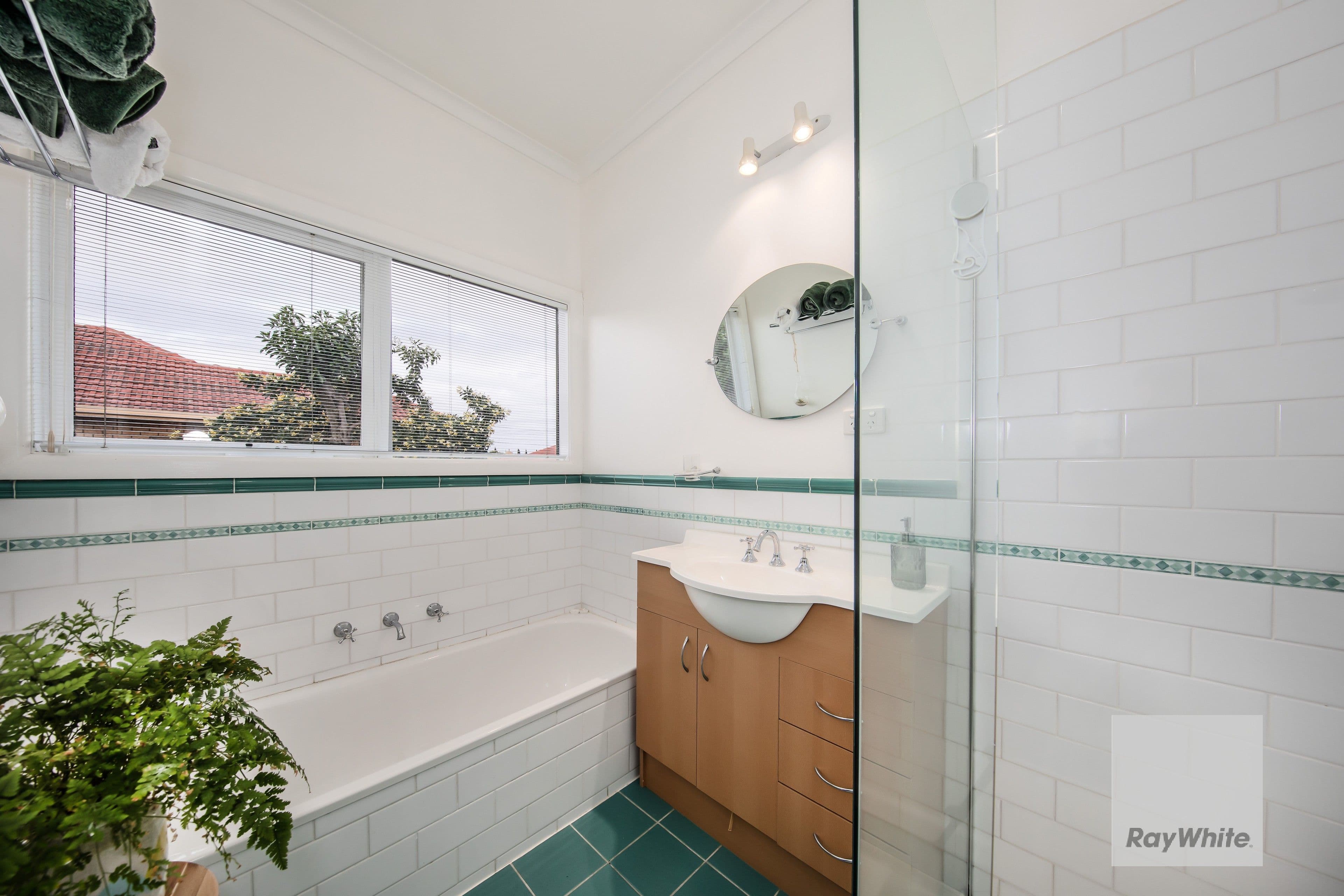 28 Salmond Street, Deer Park VIC 3023, Deer Park - Thumbnail 8