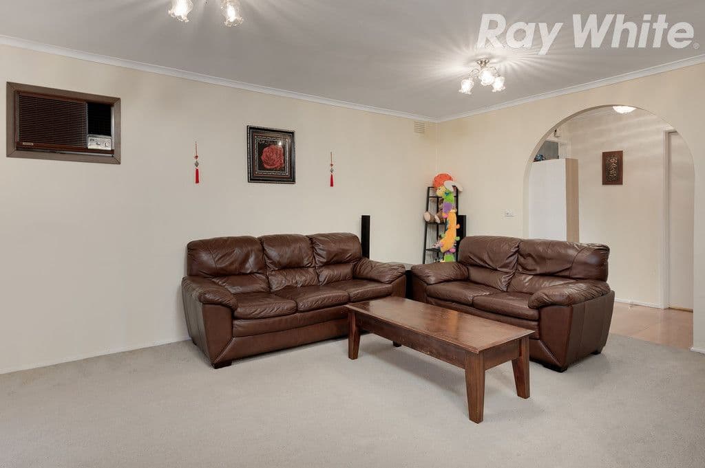 14 Blamey Avenue, MILL PARK VIC 3082, Mill Park - Thumbnail 3