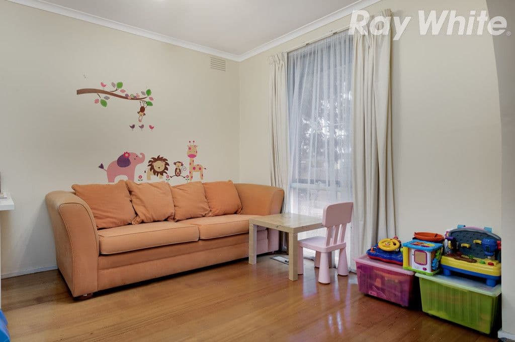 14 Blamey Avenue, MILL PARK VIC 3082, Mill Park - Thumbnail 6