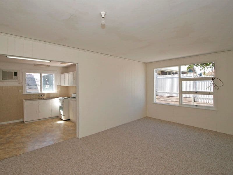 31 Clovelly Avenue, CHRISTIES BEACH SA 5165, Christies Beach - Thumbnail 3