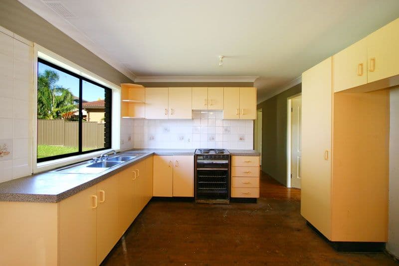 211  Reddall Parade, MOUNT WARRIGAL NSW 2528, Mount Warrigal - Thumbnail 2