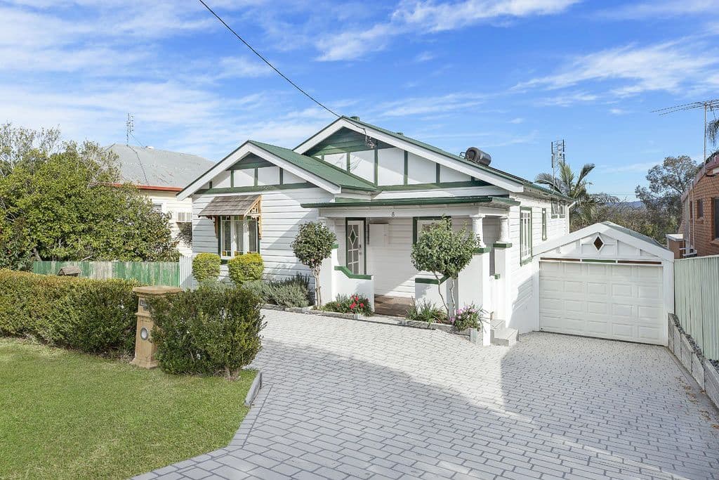 8 Speers Street, Speers Point - Image 1
