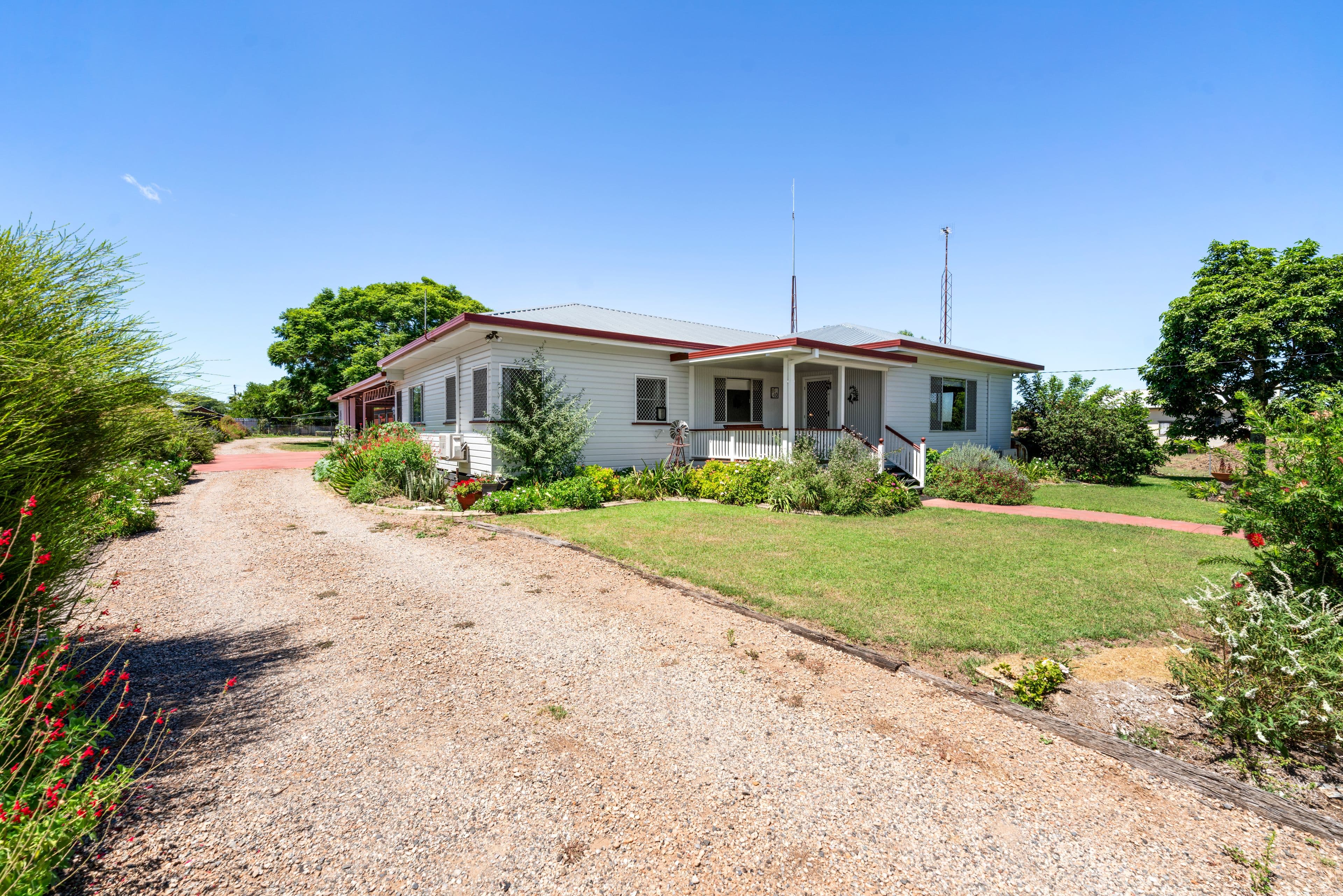 10 Well Street, Pittsworth QLD 4356, Pittsworth - Thumbnail 2