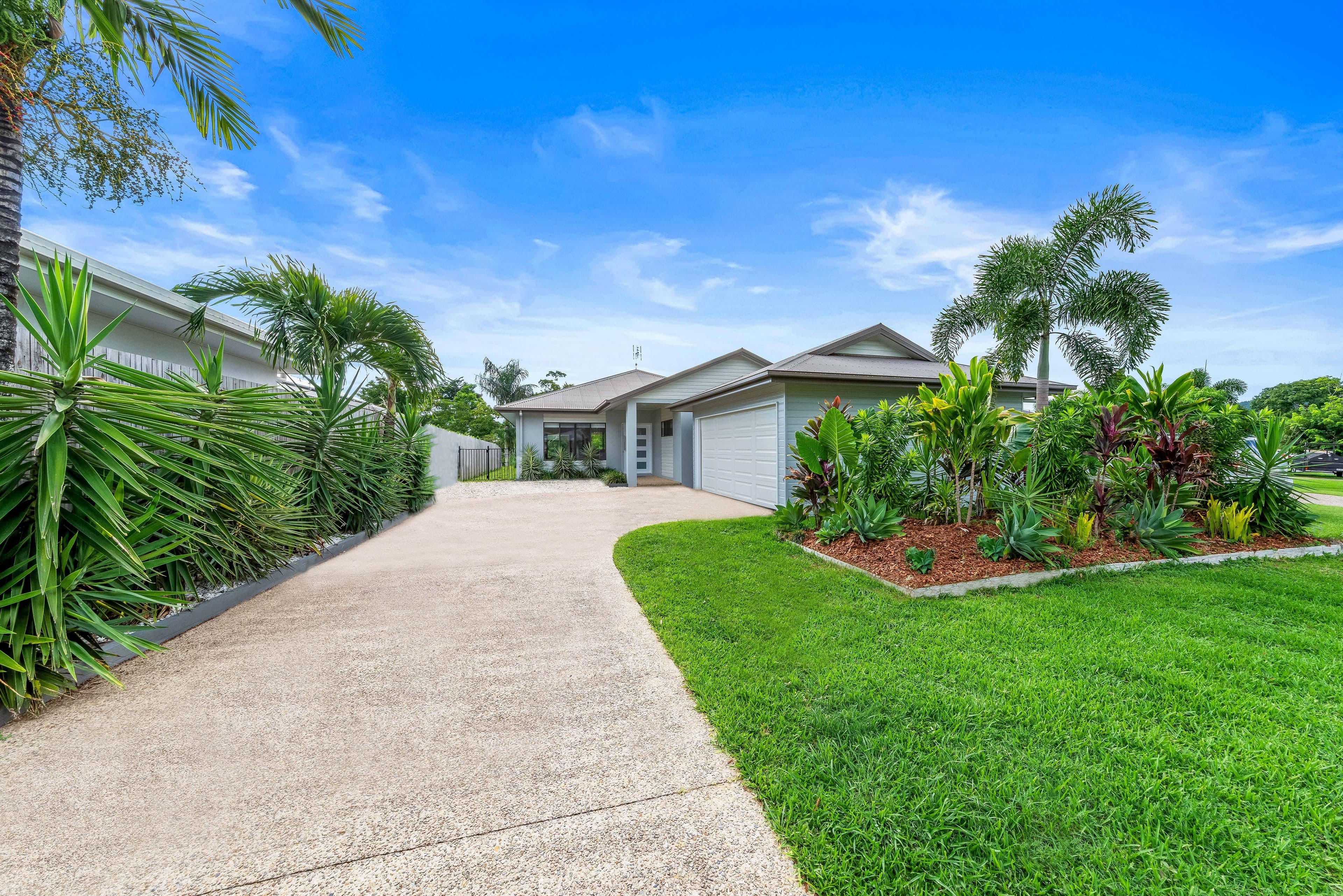 17 Waite Creek Court, Cannonvale QLD 4802, Cannonvale - Thumbnail 2