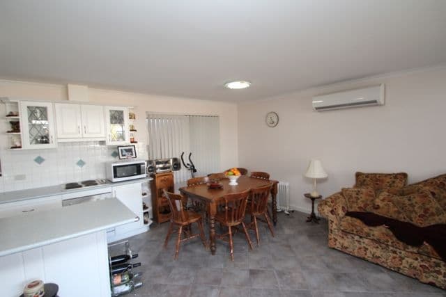 8 Beare Street (Sunset Rise), CLARE SA 5453, Clare - Thumbnail 5