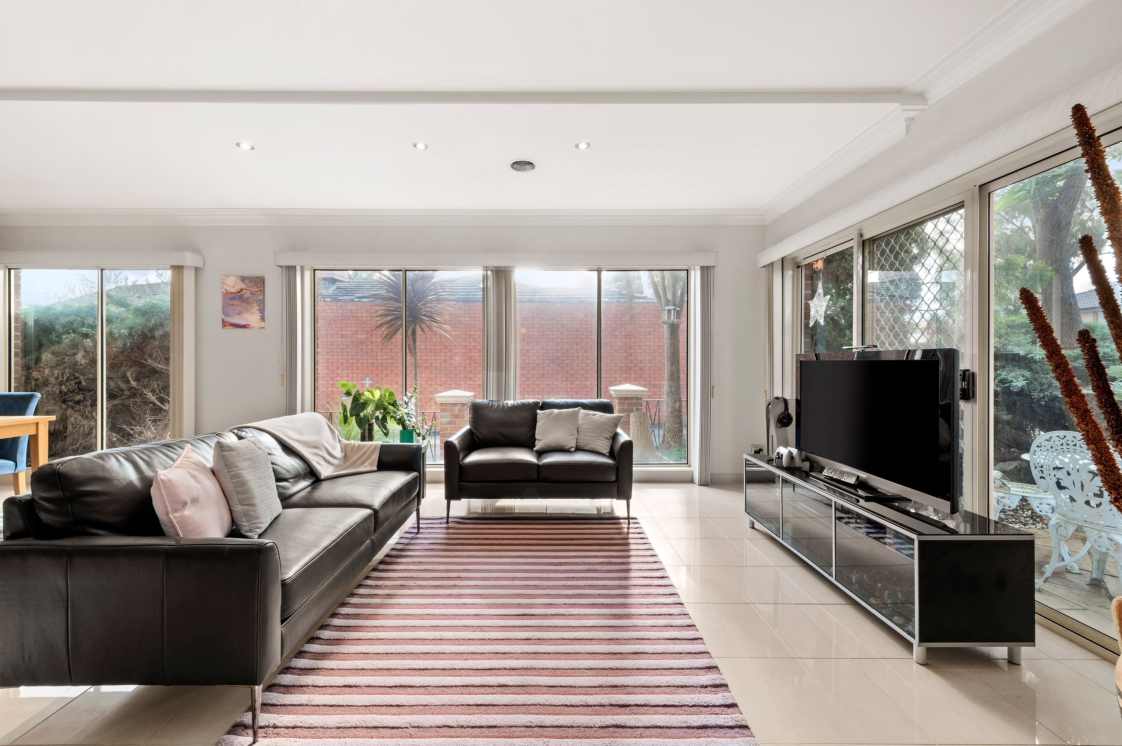 16 Elaine Place, Rowville VIC 3178, Rowville - Thumbnail 2