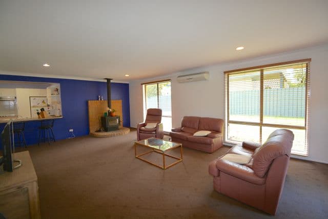 26 Durham Street, Clarence Town - Thumbnail 2