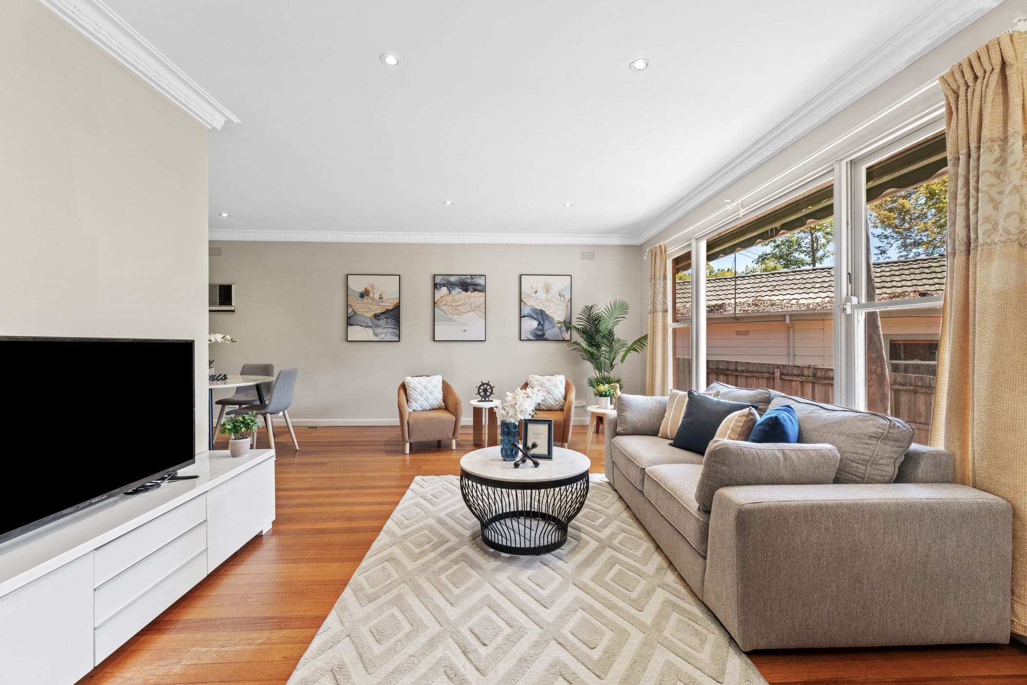 4 Rosalind Crescent, Blackburn VIC 3130, Blackburn - Thumbnail 4