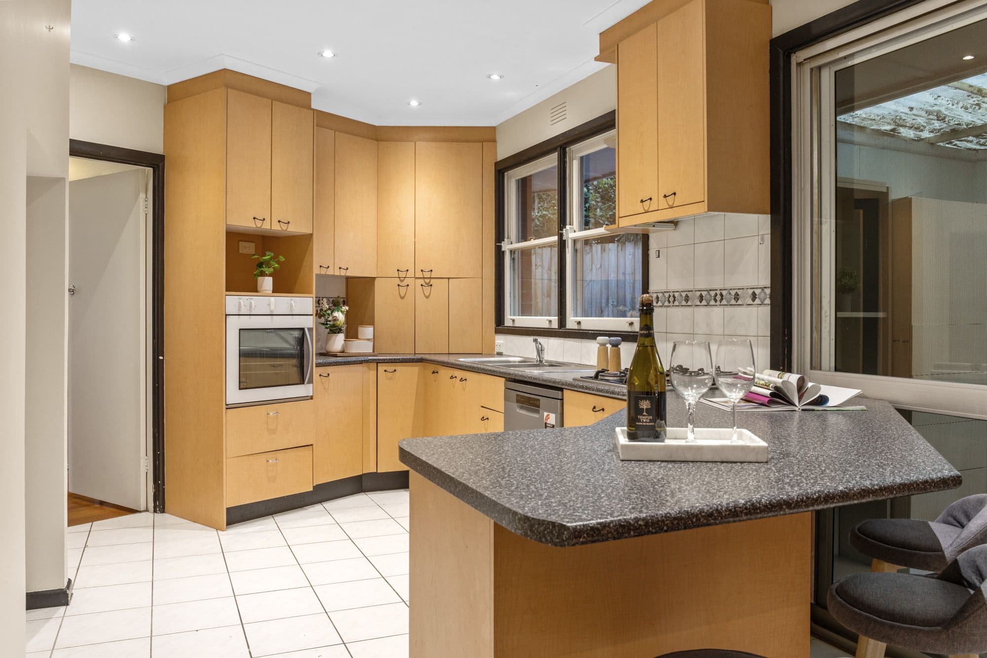 4 Rosalind Crescent, Blackburn VIC 3130, Blackburn - Thumbnail 5