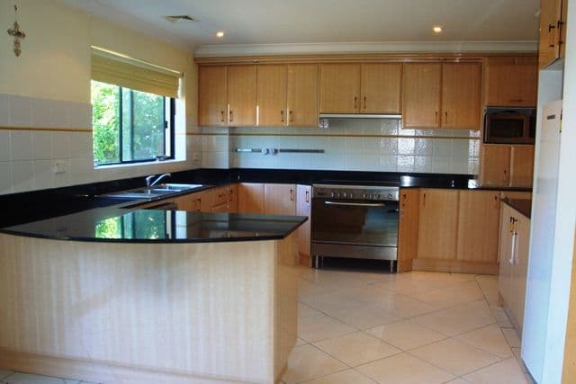 4 Rabaul Close, BOSSLEY PARK NSW 2176, Bossley Park - Thumbnail 2