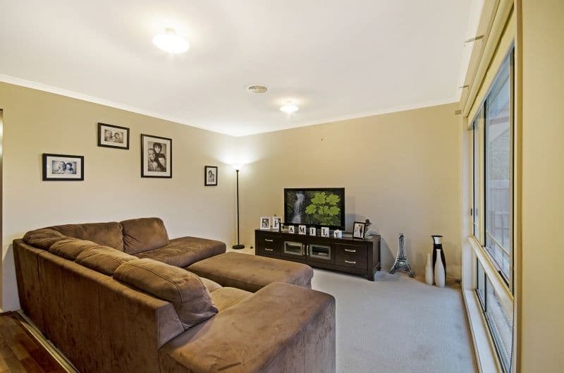18 Young Street, LARA VIC 3212, Lara - Thumbnail 2