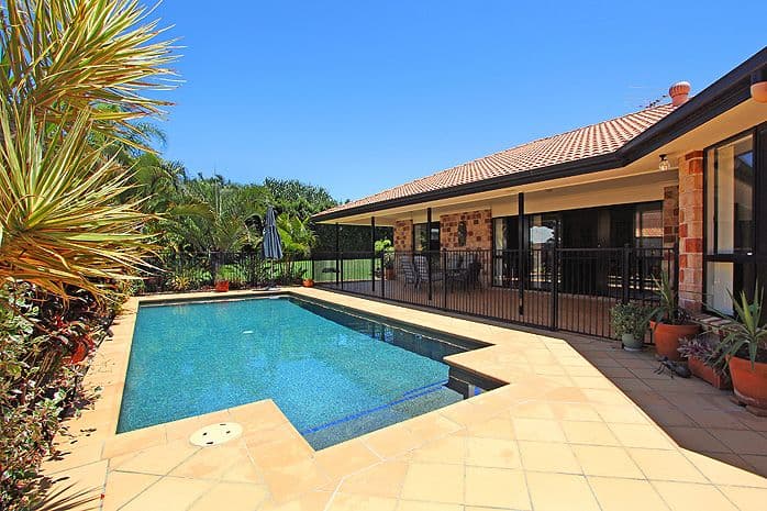 2 Aminta Court, WELLINGTON POINT QLD 4160, Wellington Point - Image 1