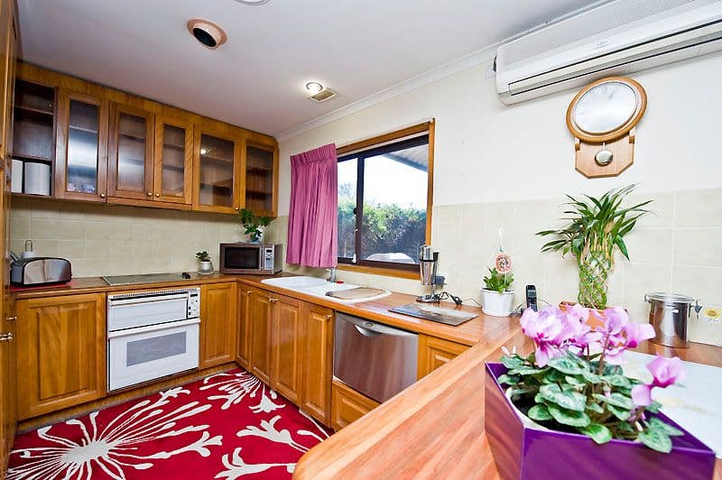 9  Crooke Close, CALWELL ACT 2905, Calwell - Thumbnail 2