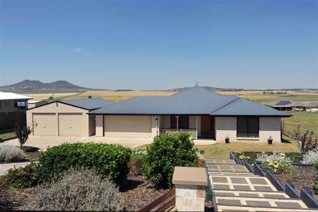 37 Catherine Crescent, KINGSTHORPE QLD 4400, Kingsthorpe - Image 1