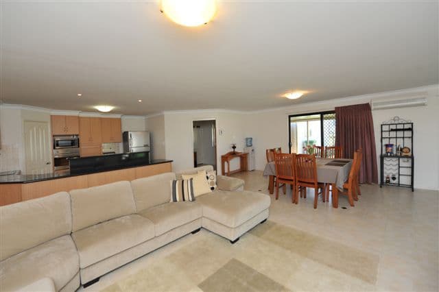 37 Catherine Crescent, KINGSTHORPE QLD 4400, Kingsthorpe - Thumbnail 3