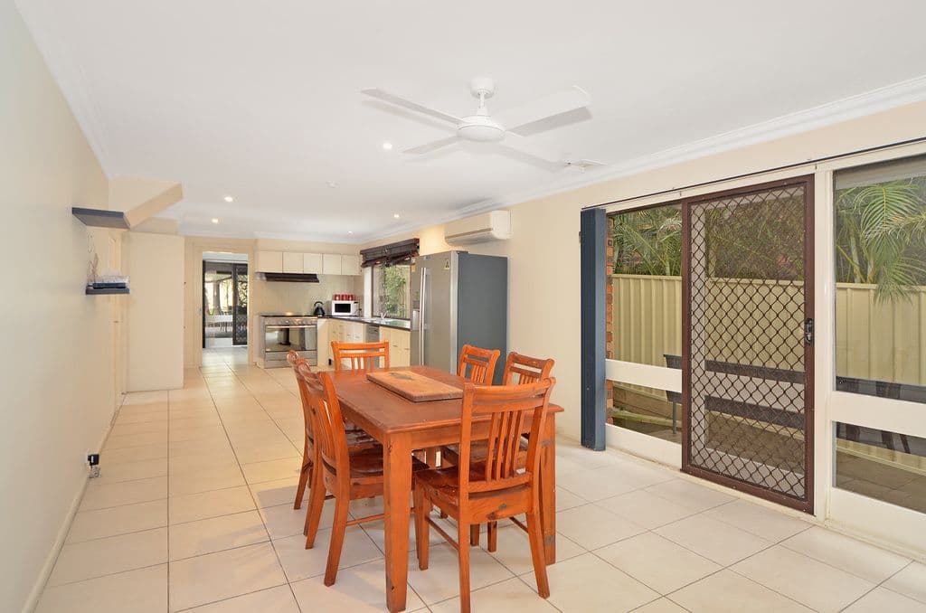 13 Shipton Crescent, Mount Warrigal - Thumbnail 4