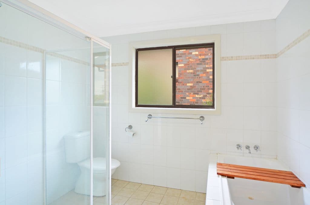 13 Shipton Crescent, Mount Warrigal - Thumbnail 5