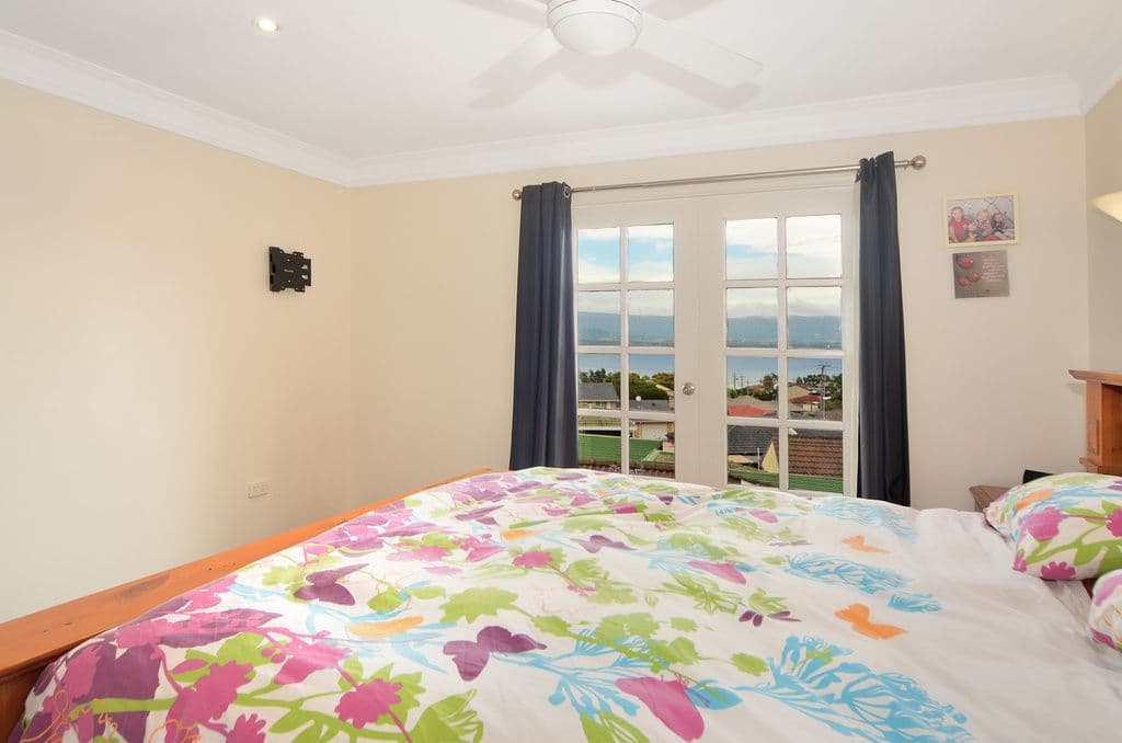 13 Shipton Crescent, Mount Warrigal - Thumbnail 6
