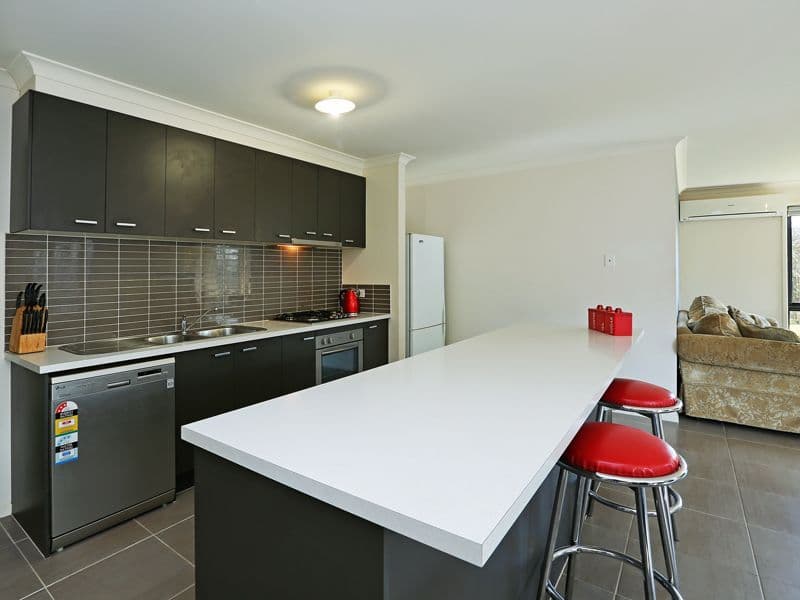46 Oakwood Crescent, Waurn Ponds VIC 3216, Waurn Ponds - Thumbnail 5