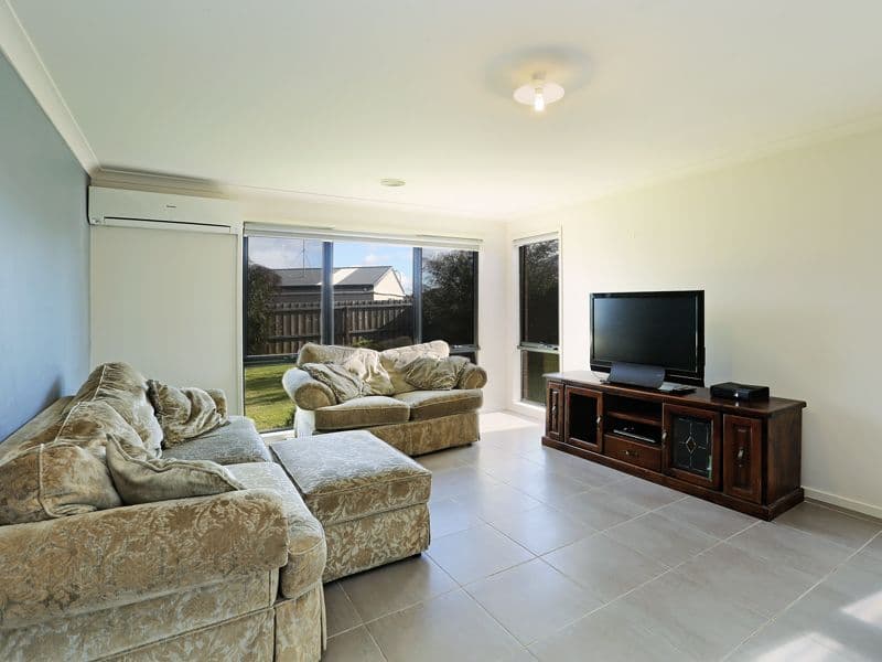46 Oakwood Crescent, Waurn Ponds VIC 3216, Waurn Ponds - Thumbnail 6