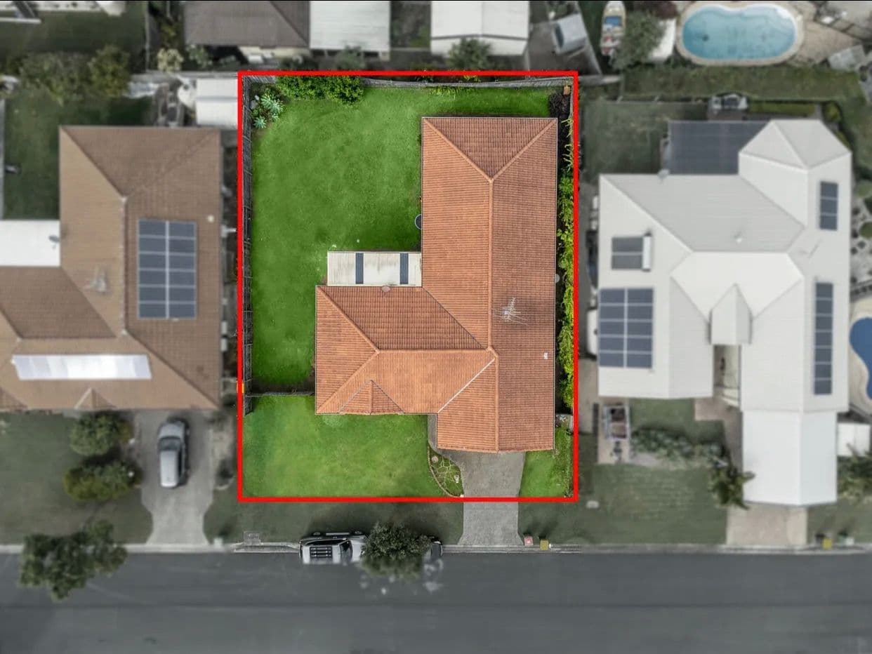 39 Mossman Way, Sandstone Point QLD 4511, Sandstone Point - Thumbnail 2