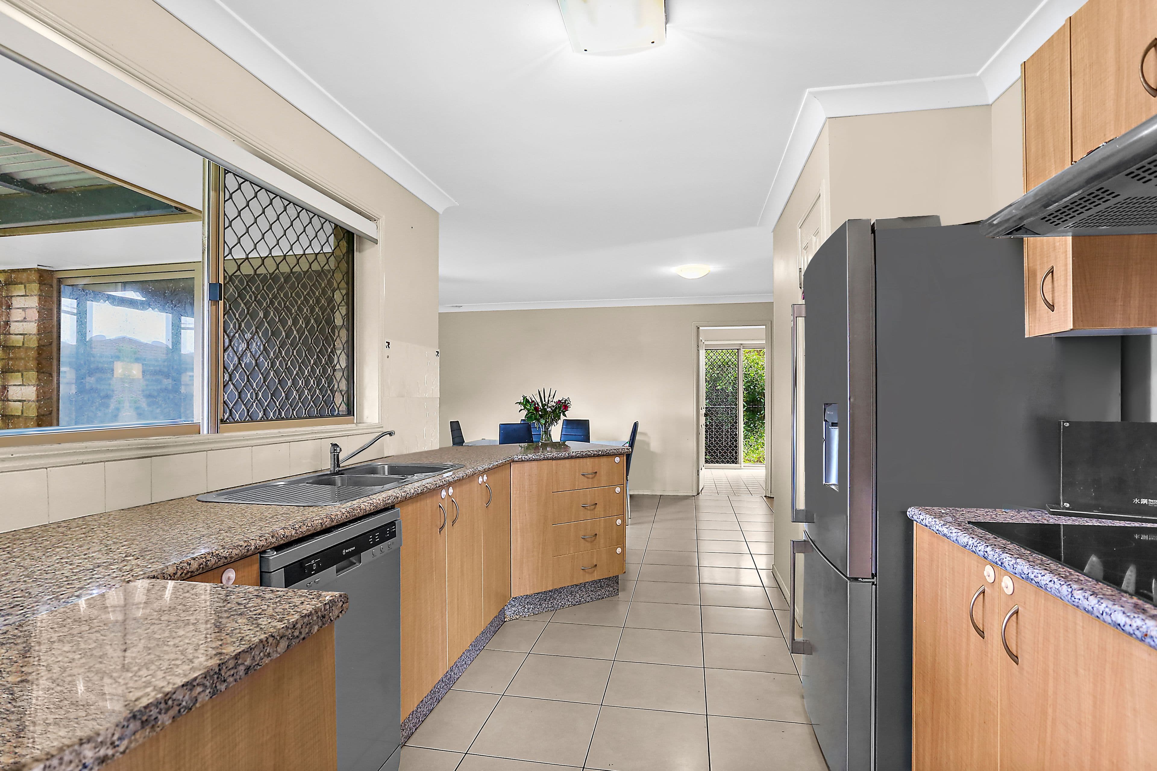 39 Mossman Way, Sandstone Point QLD 4511, Sandstone Point - Thumbnail 4