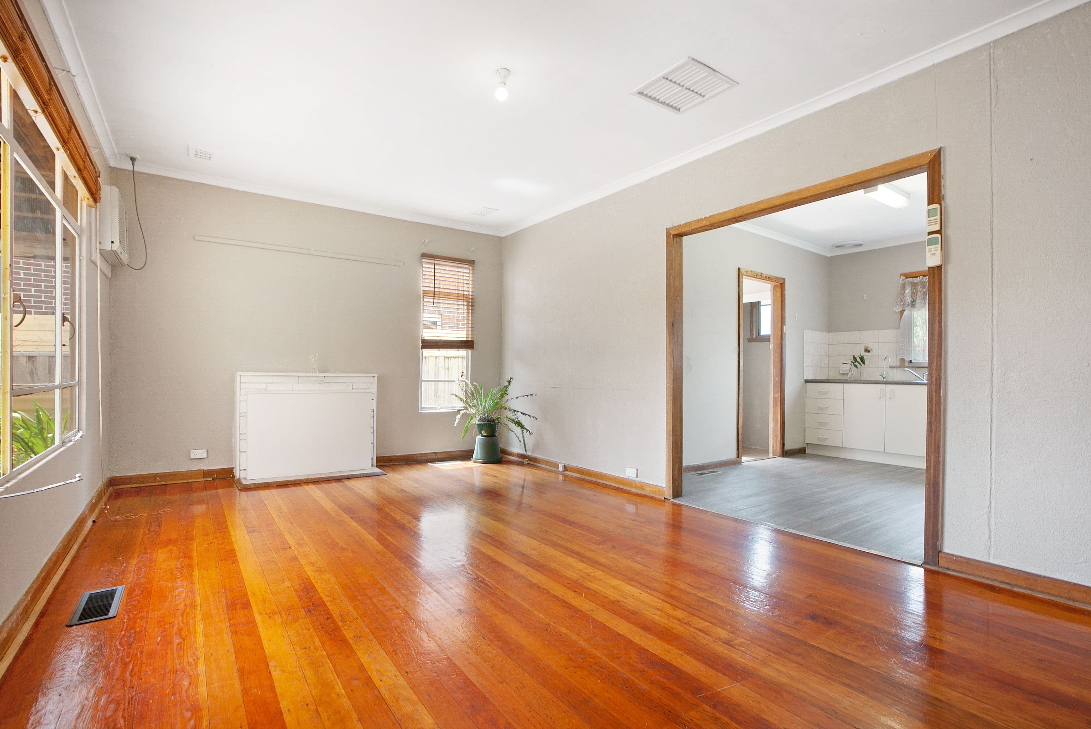 26 Marie Avenue, Heidelberg Heights VIC 3081, Heidelberg Heights - Thumbnail 2