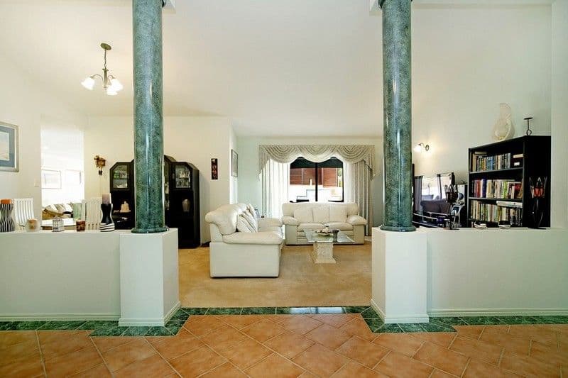 21 Nottinghill Gate Drive, ARUNDEL QLD 4214, Arundel - Thumbnail 2