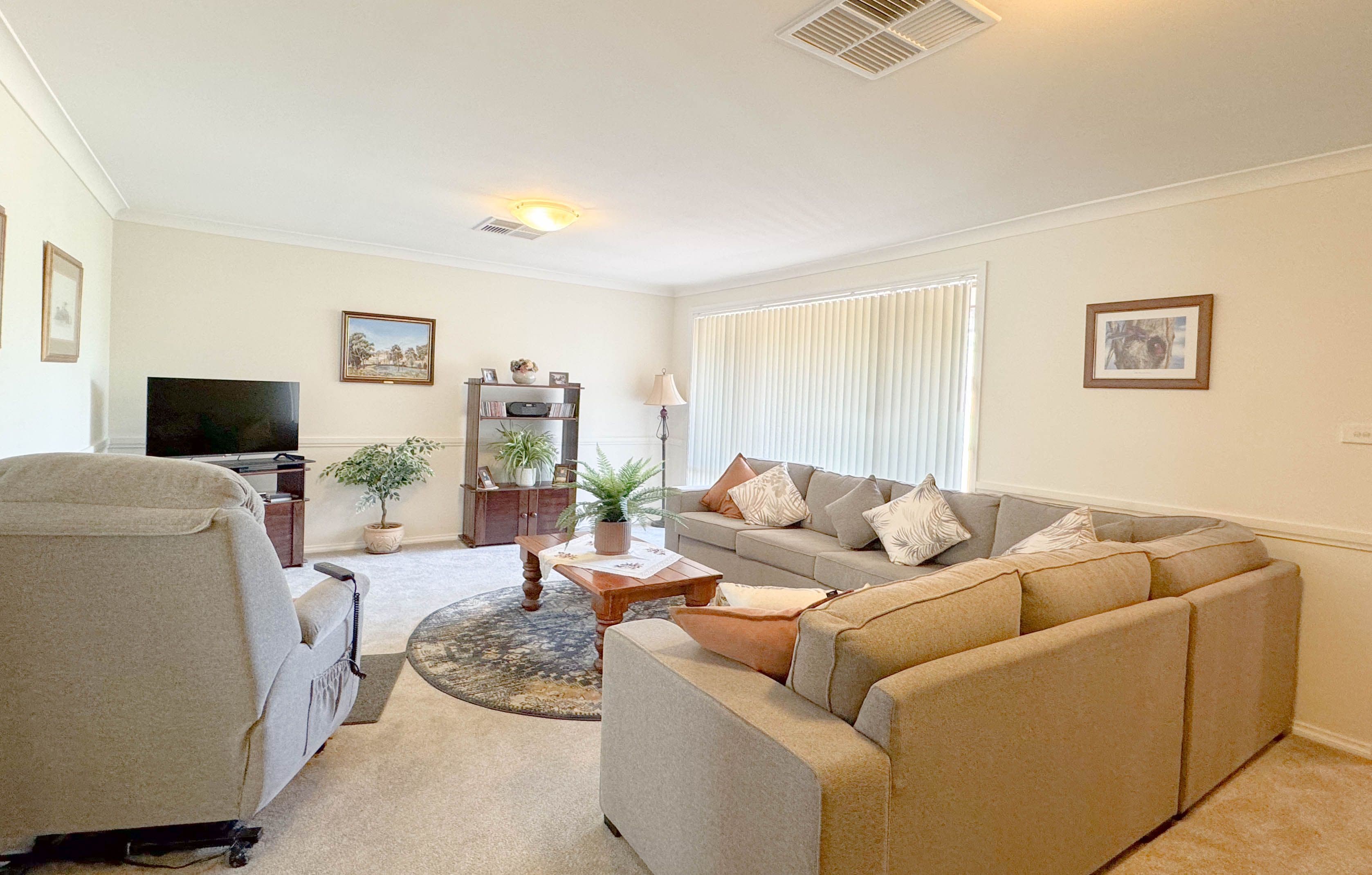 14 Christina Close, Parkes NSW 2870, Parkes - Thumbnail 4